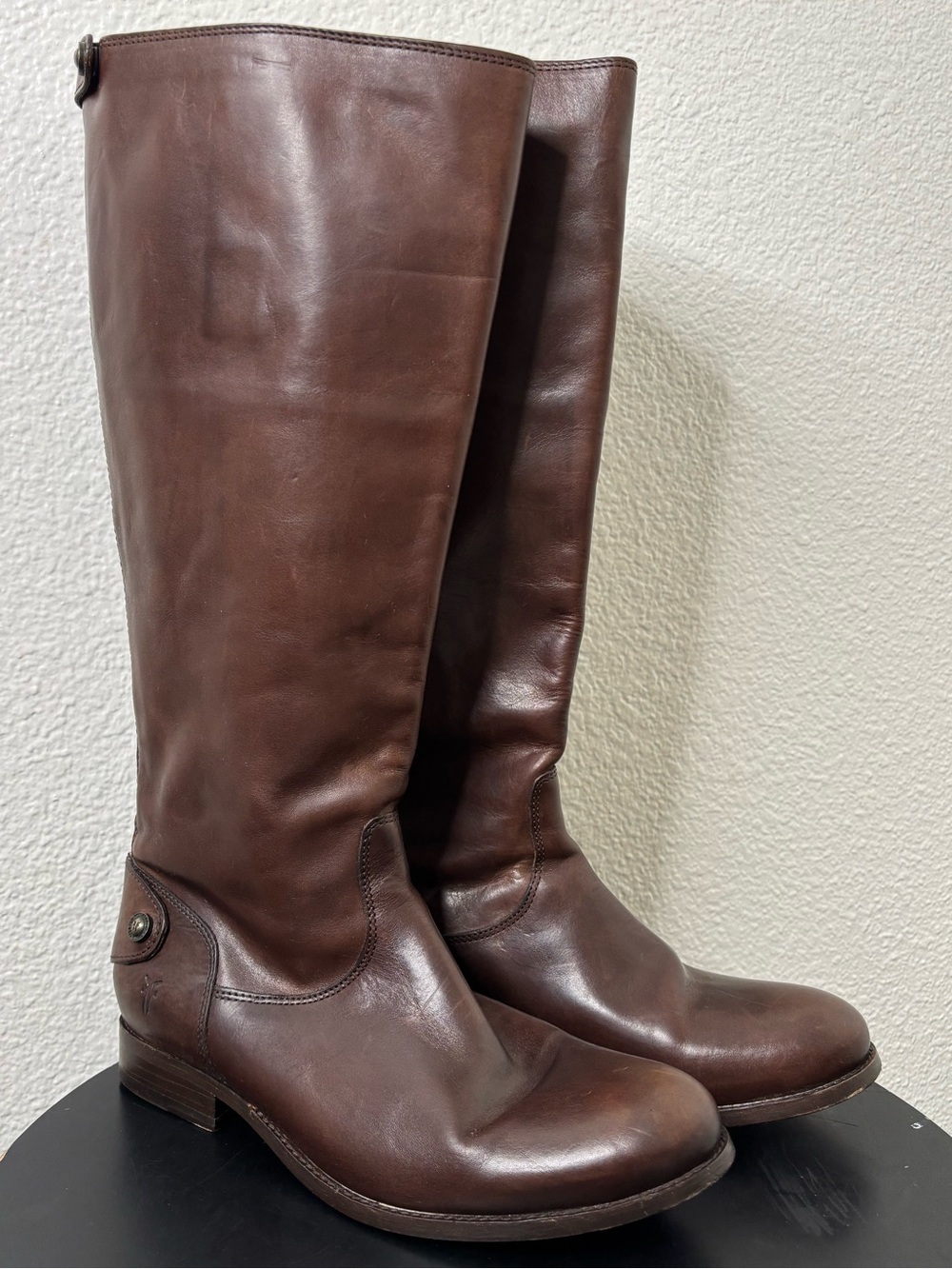 Frye Melissa Button Back Zip women's boot size 9 wide calf